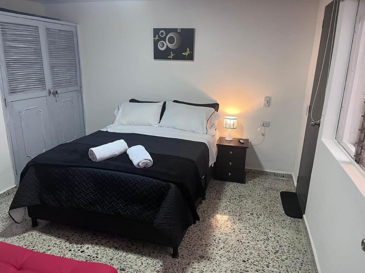 Edificio Santamarta Guest house Medellin