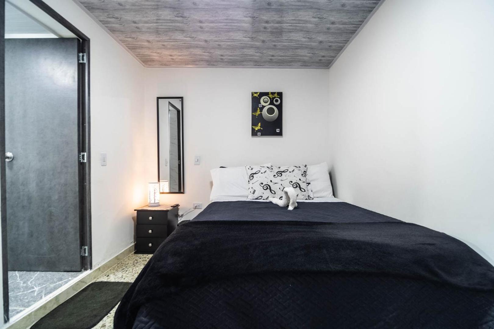 Edificio Santamarta Guest house Medellin