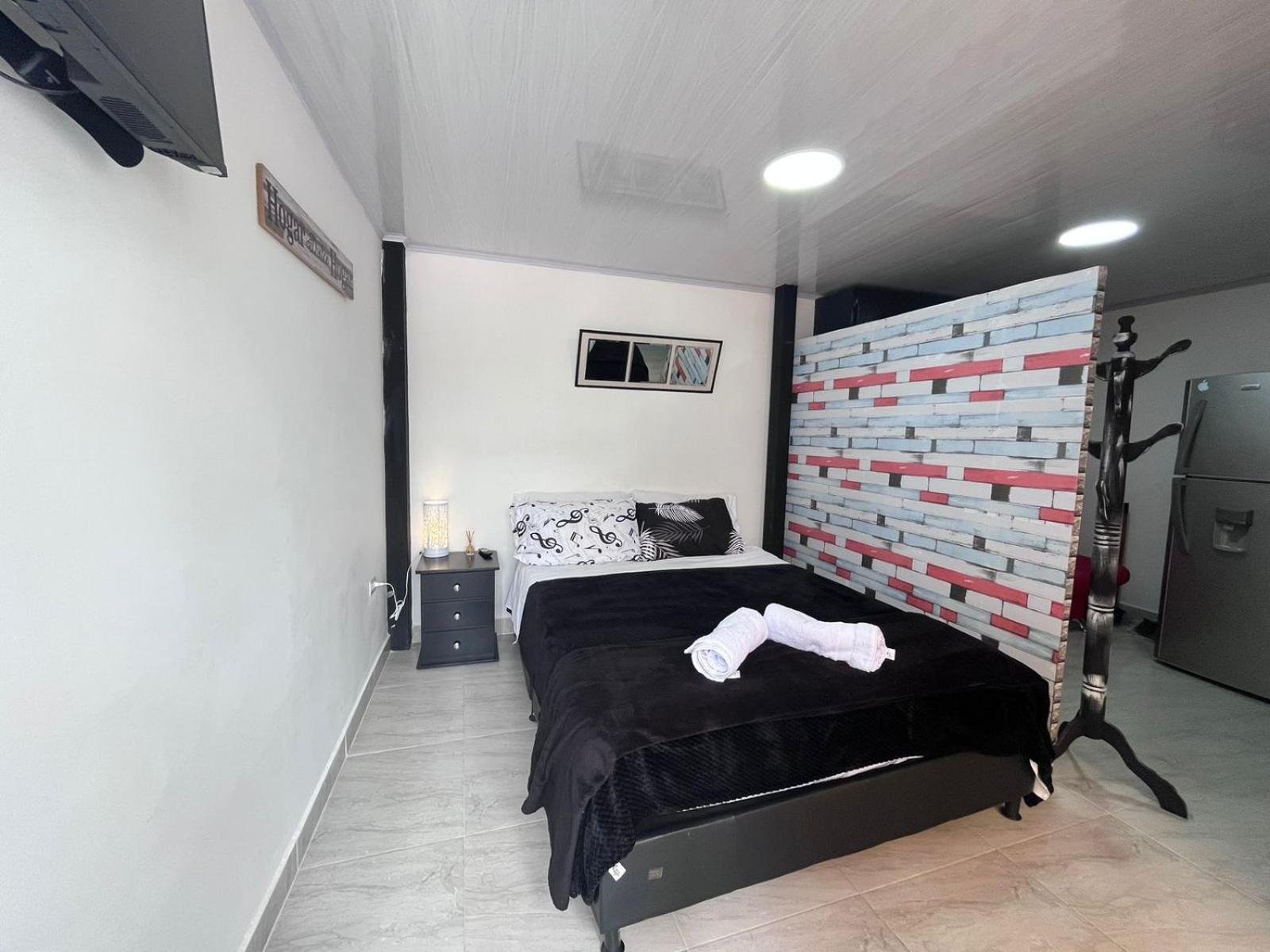 Guest house Edificio Santamarta Medellin